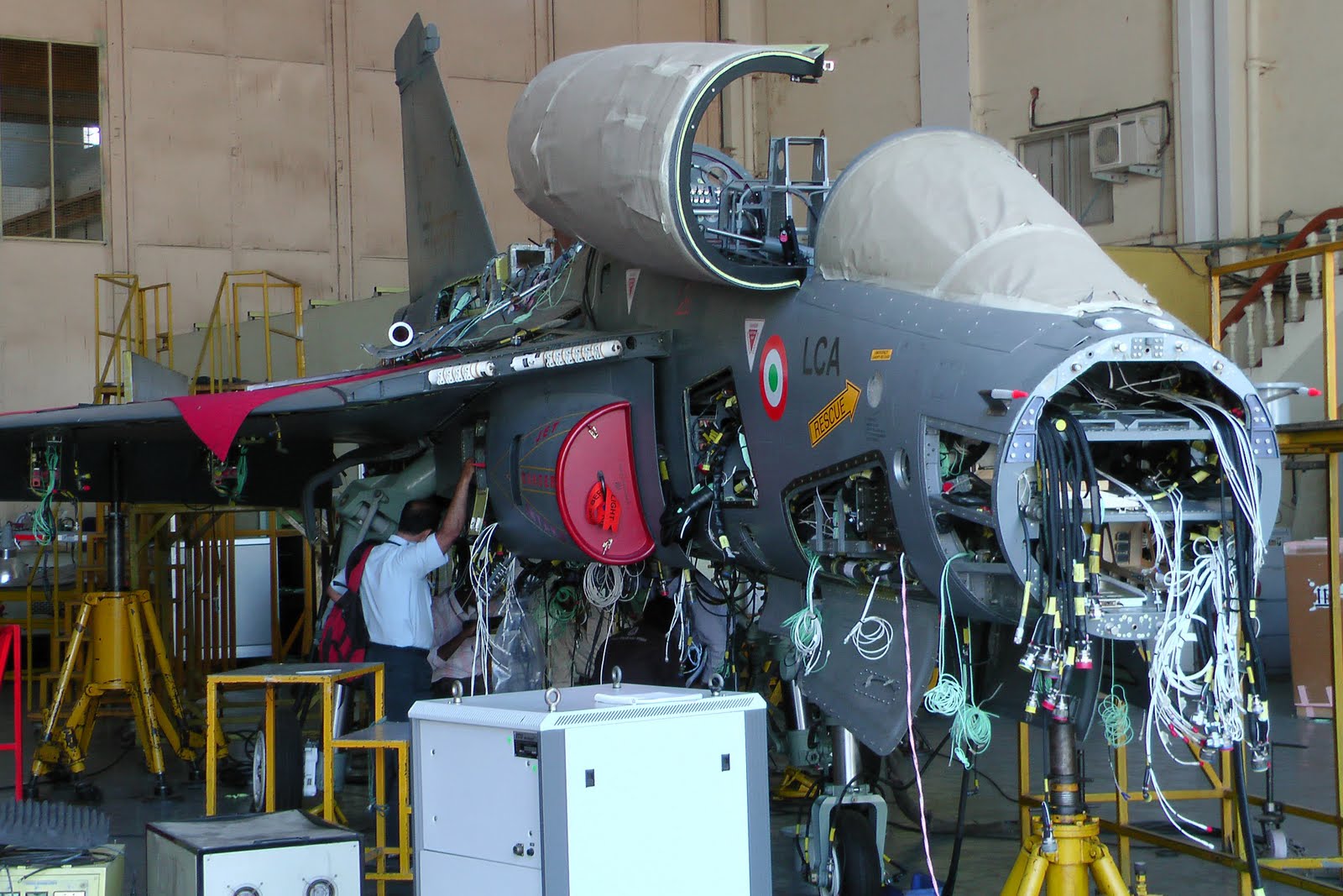 Broadsword: DRDO looks beyond HAL for Tejas production